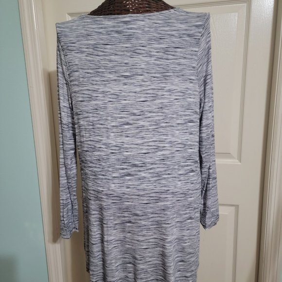 Grace Long Sleeve Workout Top with High/Low styling  - Size XLarge - Picture 8 of 14